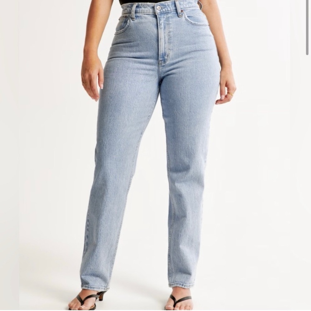 Abercrombie & Fitch Curve Love The 90s Straight Ultra High Rise Jeans  27